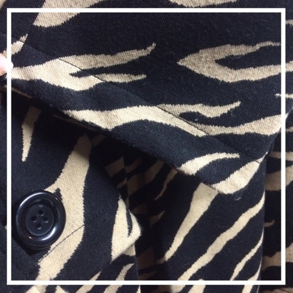 grace Tan and Black Zebra Print Coat - Picture 4 of 4